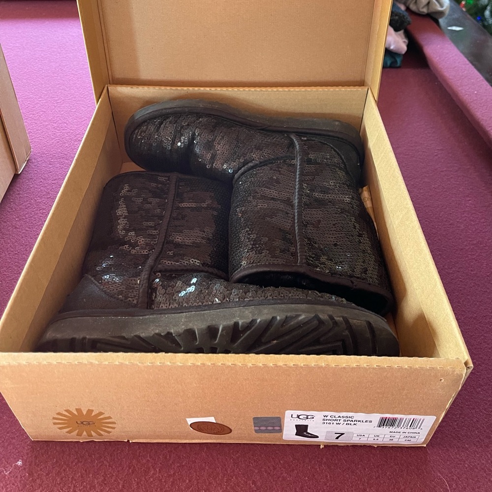 Ugg womens black sequins boots